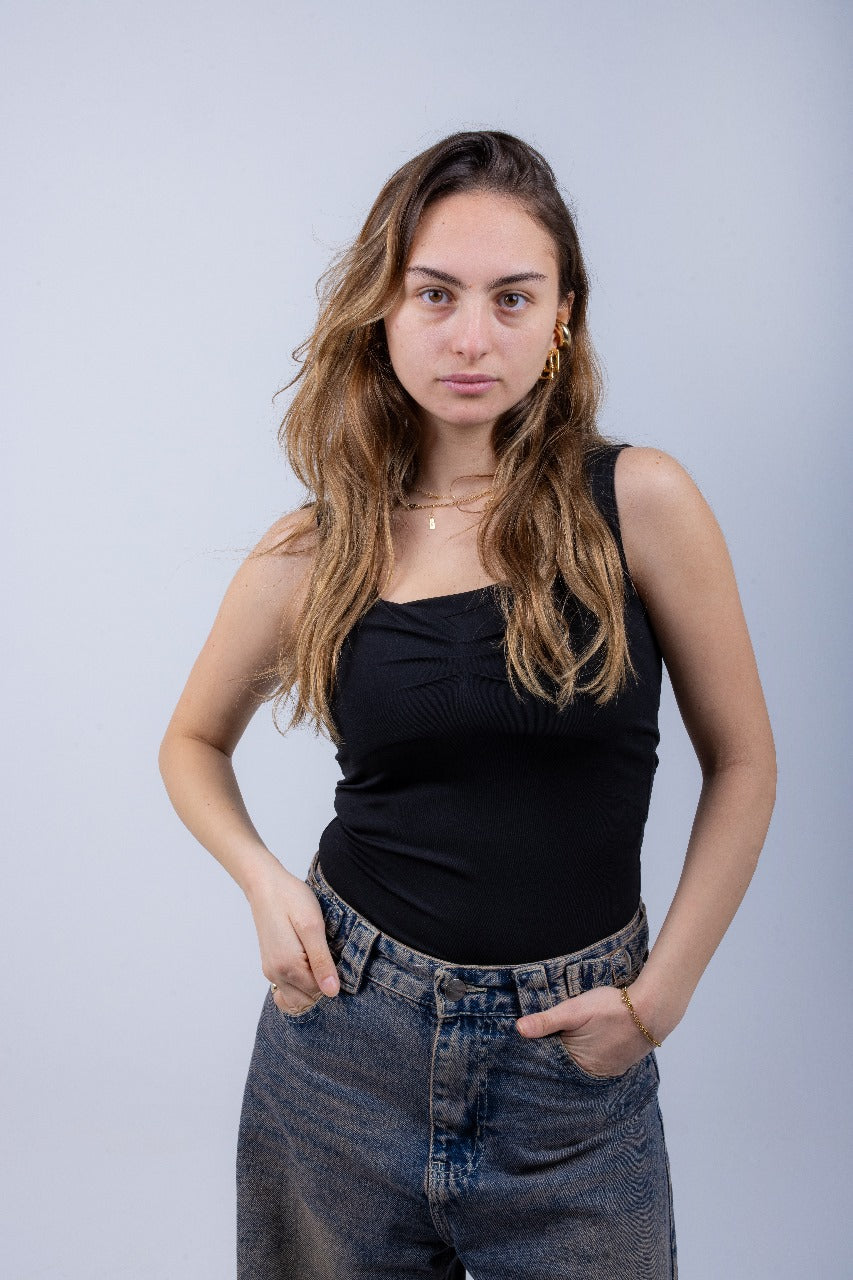 Black Scoop Top
